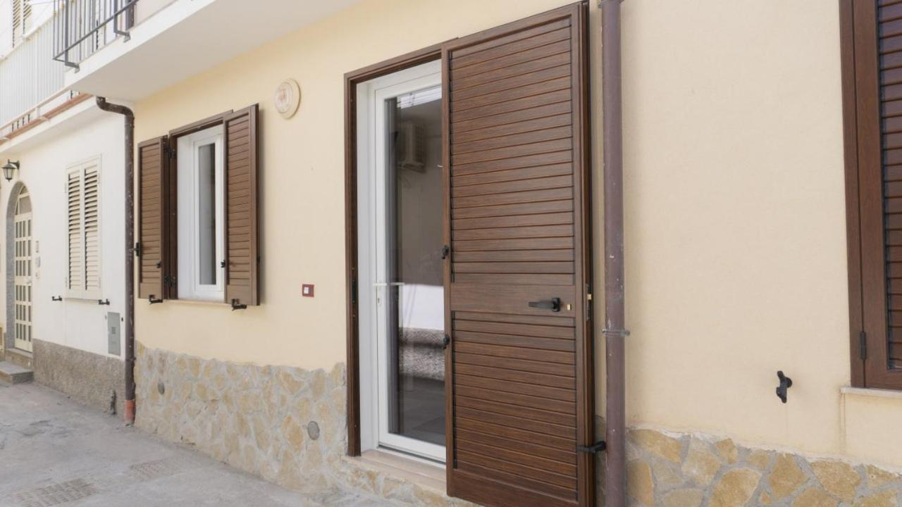 Appartamento Casa a mare Mongiove Esterno foto